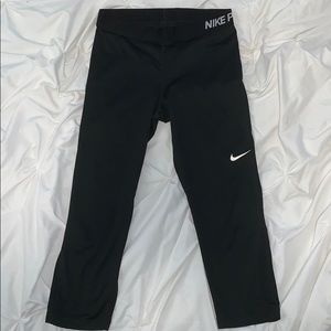 Black Nike Capri Leggings
